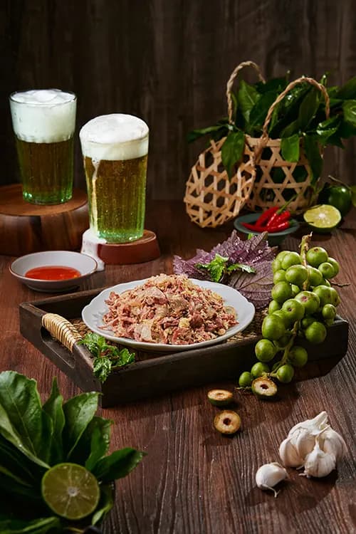 Nem ngựa làm từ gì? Nguyên liệu & quy trình gia truyền Mạnh Nhạn