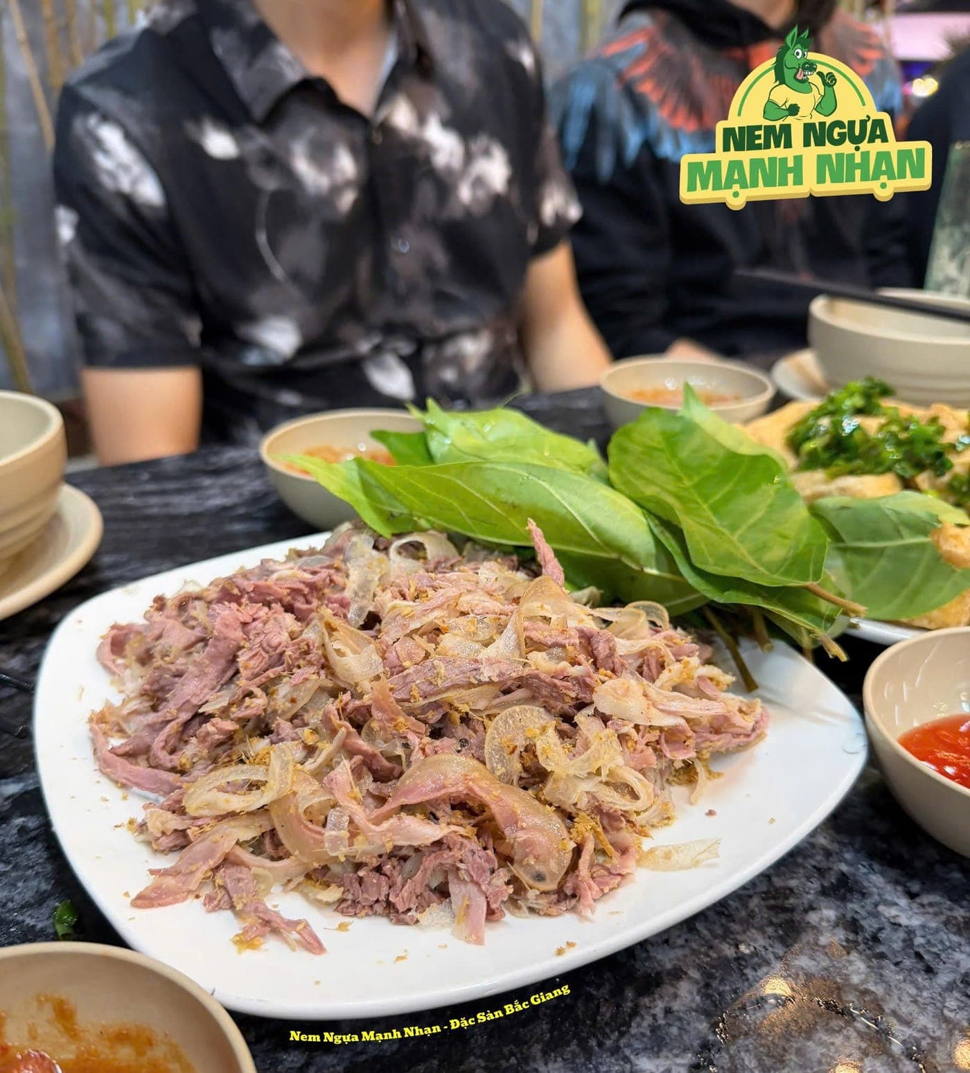 Hình ảnh nem ngựa Mạnh Nhạn 21