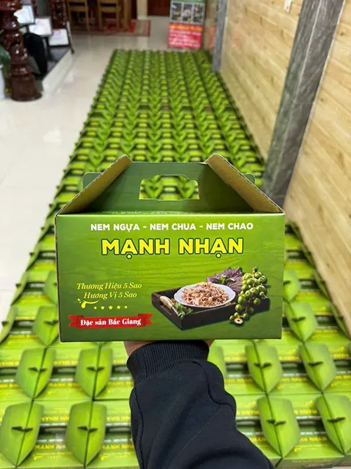 Nem ngựa Mạnh Nhạn đóng hộp làm quà biếu, giao toàn quốc